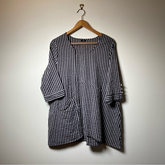 Tulip Striped Top - Picture 1 of 6